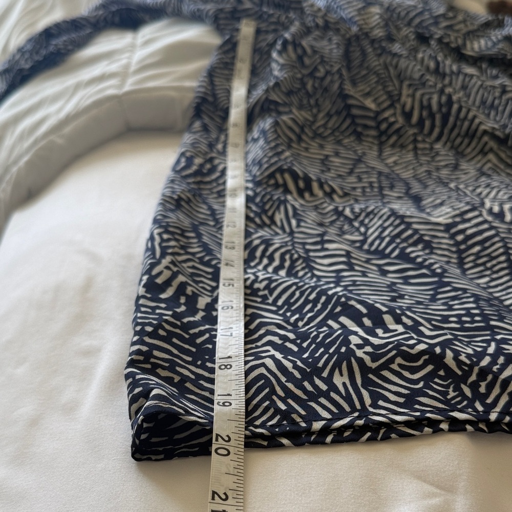 Collective Concepts Navy and Cream Abstract Dress Size Medium - Picture 6 of 7
